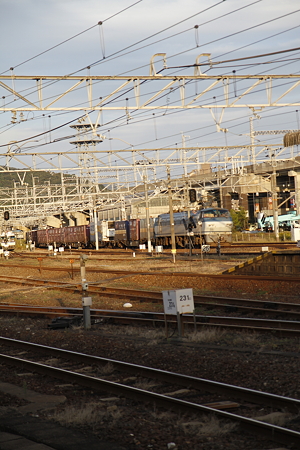 駅　構内