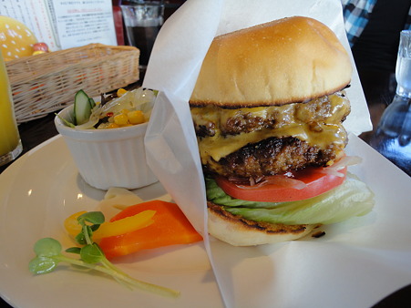 ダブルチーズバーガー！