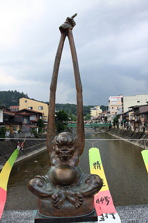 2010.08.19　高山　「鍛冶橋」手長像