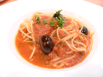 トマト系パスタ