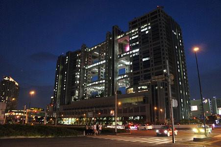 フジテレビ本社裏側