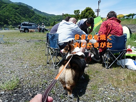 BBQを焼くおじさまがた