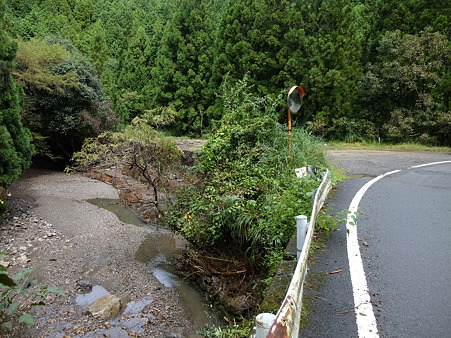 R424:切目辻隧道で龍神村に入ってすぐ