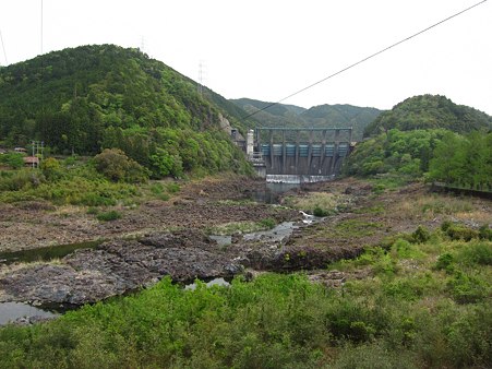 c-110505-083713 那智黒石の里